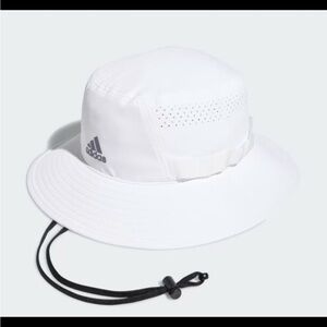 NWT. ADIDAS MENS VICTORY BUCKET HAT. SIZE S/M